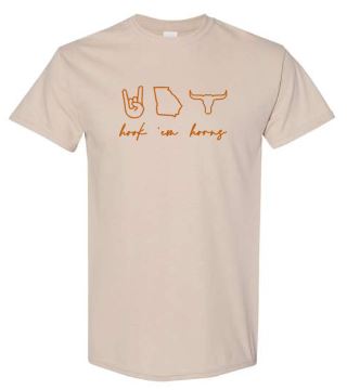 .Sand Hook 'Em Horns Heavy Cotton Unisex Short Sleeve Tee.